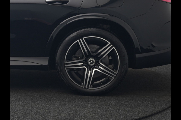 Mercedes-Benz GLC 300e 4MATIC AMG Line Plug In Hybrid 313pk Dealer O.H. PHEV | Trekhaak Af Fabriek | Adaptive Cruise | Burmester 3D | 360 Camera | Lederen Sportstoelen Memory & Verwarmd | 20"L.M | Digital Light | Sfeerverlichting | Keyless | Blis |