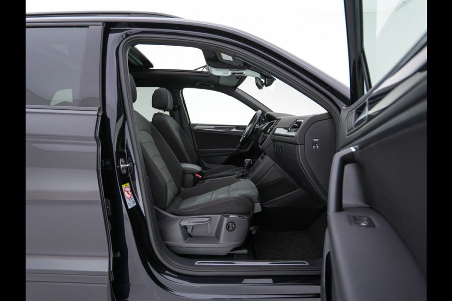 Volkswagen Tiguan Allspace 1.5 TSI R-Line Highline Business [ 7-Pers. ] Aut. *PANO | ARTVELOURS | FULL-LED | DIGI-COCKPIT | KEYLESS | ADAPTIVE-CRUISE | CAMERA | SHIFTPADDLES | CARPLAY | DAB+ | HEATED-COMFORTSEATS | NAVI-FULLMAP | PRIVACYGLASS | 19''ALU*