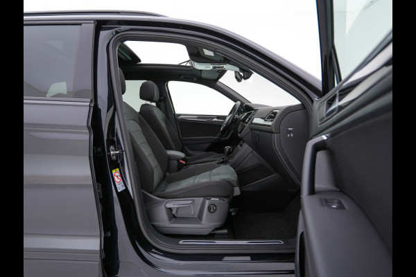 Volkswagen Tiguan Allspace 1.5 TSI R-Line Highline Business [ 7-Pers. ] Aut. *PANO | ARTVELOURS | FULL-LED | DIGI-COCKPIT | KEYLESS | ADAPTIVE-CRUISE | CAMERA | SHIFTPADDLES | CARPLAY | DAB+ | HEATED-COMFORTSEATS | NAVI-FULLMAP | PRIVACYGLASS | 19''ALU*