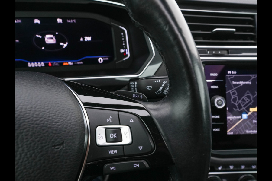 Volkswagen Tiguan Allspace 1.5 TSI R-Line Highline Business [ 7-Pers. ] Aut. *PANO | ARTVELOURS | FULL-LED | DIGI-COCKPIT | KEYLESS | ADAPTIVE-CRUISE | CAMERA | SHIFTPADDLES | CARPLAY | DAB+ | HEATED-COMFORTSEATS | NAVI-FULLMAP | PRIVACYGLASS | 19''ALU*