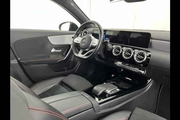 Mercedes-Benz A-Klasse 250 e AMG Limited Business Solution (Plug-In) (INCL-BTW) *PANO | LEATHER-MICROFIBRE | FULL-LED | AMBIENTLIGHT | HEATED-SPORTSEATS | WIDESCREEN-COCKPIT | DAB+ | NAVI-FULLMAP | CAMERA | PRIVACYGLASS | 18''ALU*