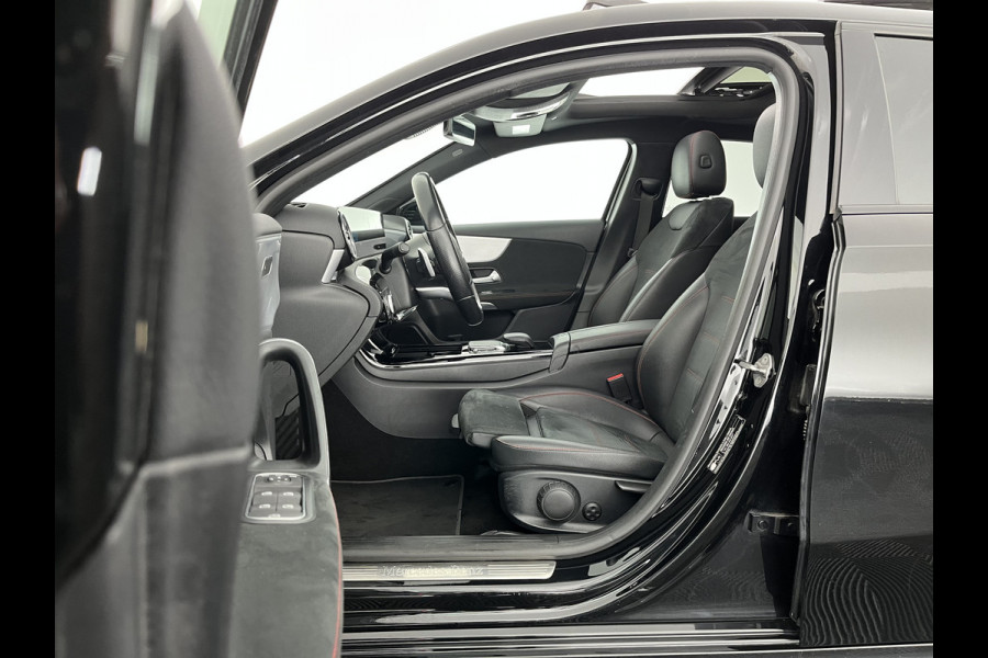 Mercedes-Benz A-Klasse 250 e AMG Limited Business Solution (Plug-In) (INCL-BTW) *PANO | LEATHER-MICROFIBRE | FULL-LED | AMBIENTLIGHT | HEATED-SPORTSEATS | WIDESCREEN-COCKPIT | DAB+ | NAVI-FULLMAP | CAMERA | PRIVACYGLASS | 18''ALU*