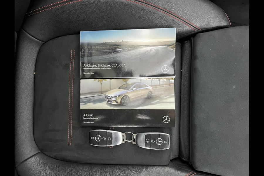 Mercedes-Benz A-Klasse 250 e AMG Limited Business Solution (Plug-In) (INCL-BTW) *PANO | LEATHER-MICROFIBRE | FULL-LED | AMBIENTLIGHT | HEATED-SPORTSEATS | WIDESCREEN-COCKPIT | DAB+ | NAVI-FULLMAP | CAMERA | PRIVACYGLASS | 18''ALU*