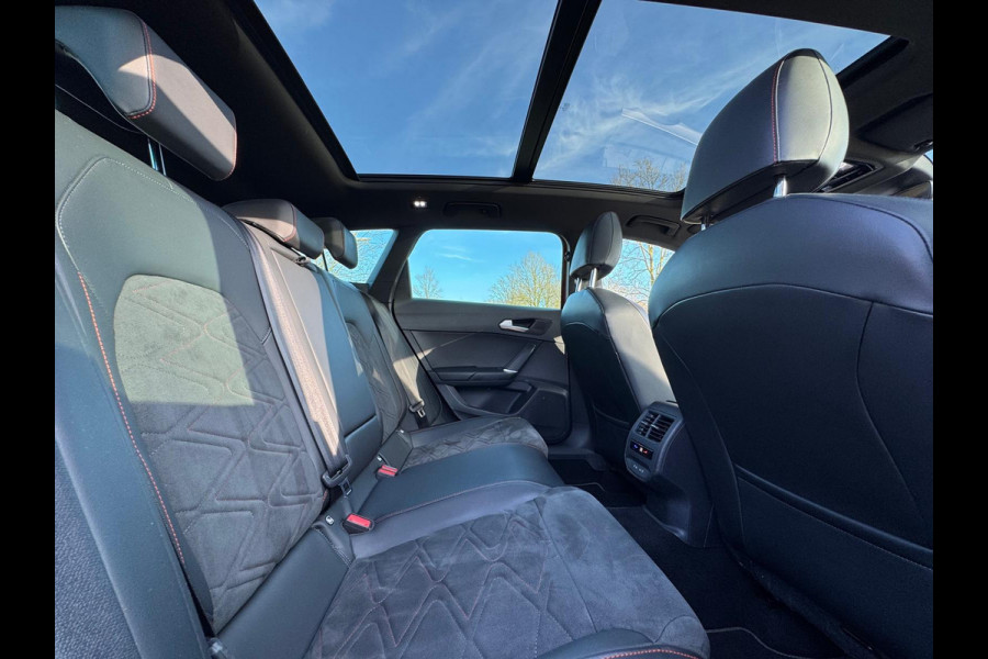 Seat Leon Sportstourer 1.0 eTSI AUTOMAAT FR Business Intense, VOL OPTIES, panoramadak, dealer onderhoud,trekhaak, 1 e eig, NL auto