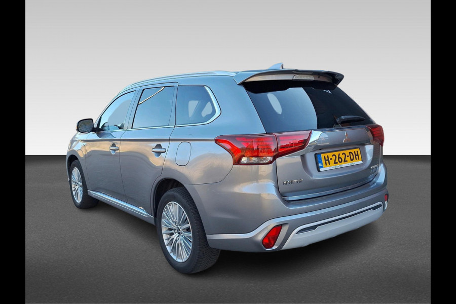 Mitsubishi Outlander 2.4 PHEV Pure+
