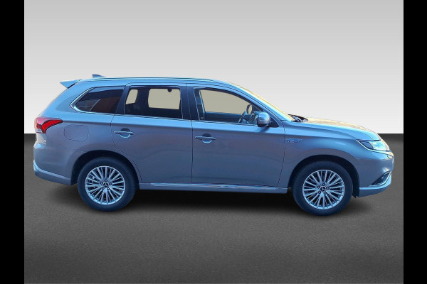 Mitsubishi Outlander 2.4 PHEV Pure+