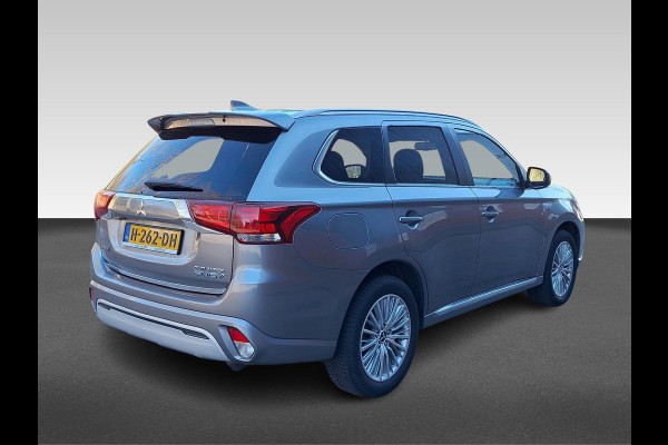 Mitsubishi Outlander 2.4 PHEV Pure+