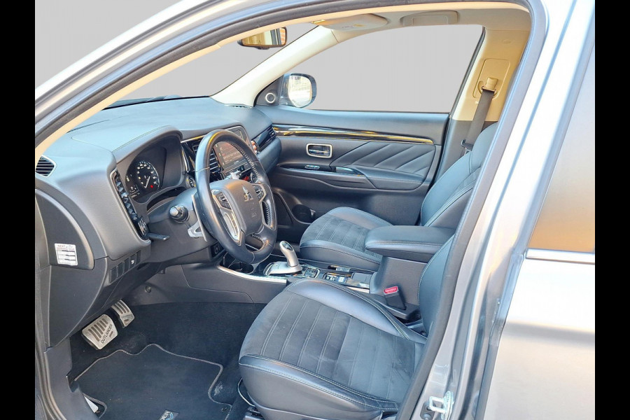 Mitsubishi Outlander 2.4 PHEV Pure+