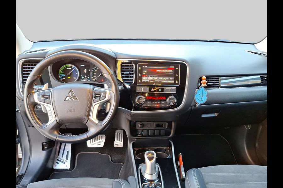 Mitsubishi Outlander 2.4 PHEV Pure+