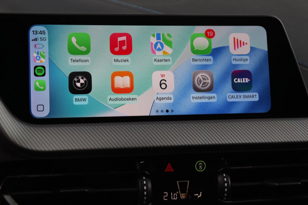 BMW 1-serie 118i M SPORT / PANODAK / LIVE COCKPIT / LED / CAMERA / CARPLAY