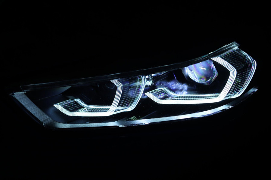 BMW 1-serie 118i M SPORT / PANODAK / LIVE COCKPIT / LED / CAMERA / CARPLAY