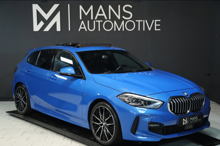 BMW 1-serie 118i M SPORT / PANODAK / LIVE COCKPIT / LED / CAMERA / CARPLAY
