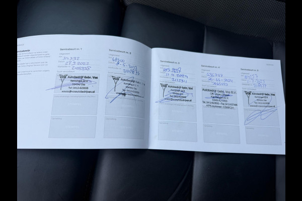 Volvo V60 2.0 B4 205 pk R-Design sport, Black edition, vele opties, sport leder, dealer onderhouden, 1 e eigenaar, NL auto met nap