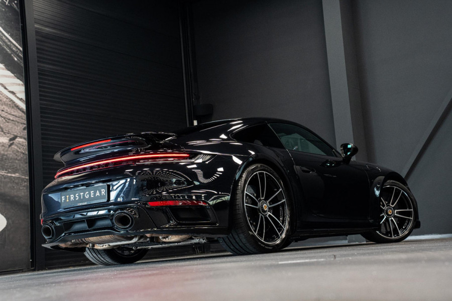 Porsche 911 3.8 Turbo S *Keramisch / Burmester / Lift-Systeem / Carbon / Stoelventilatie / Nachtzicht / Vierwielbesturing*