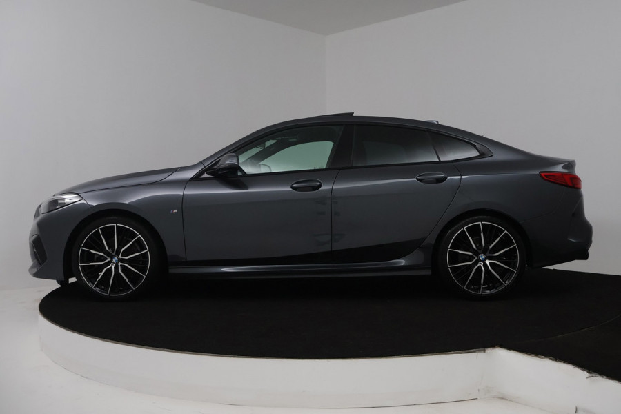 BMW 2 Serie Gran Coupé 218i High Executive Edition (PANORAMADAK, SFEERVERLICHTING. STOELVERWARMING, DEALER ONDERHOUDEN)