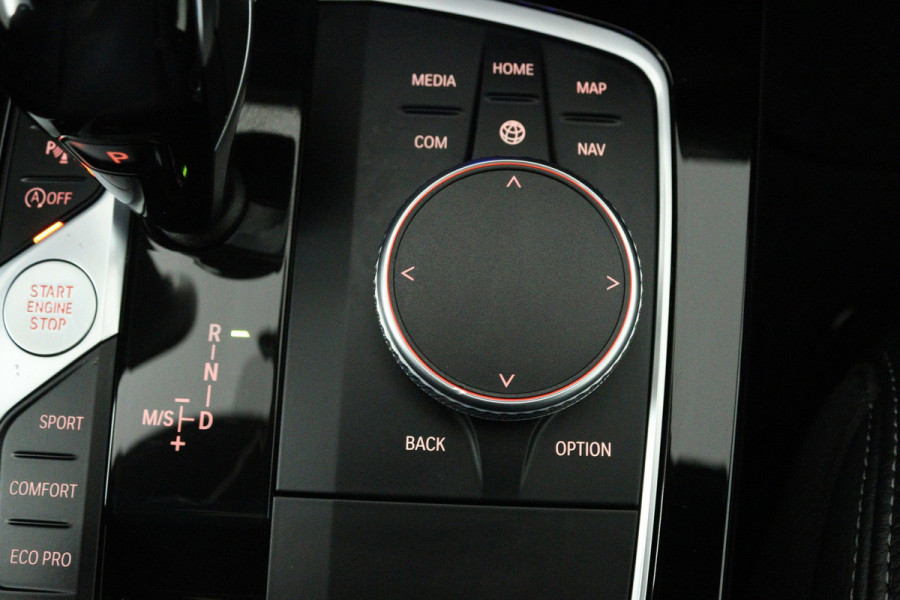 BMW 2 Serie Gran Coupé 218i High Executive Edition (PANORAMADAK, SFEERVERLICHTING. STOELVERWARMING, DEALER ONDERHOUDEN)