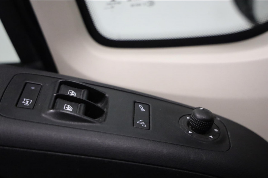 Peugeot Boxer 2.2 BlueHDi 140PK L3/H2 ZWART NAVI CAMERA PDC CRUISE CONTROL AIRCO LEASE V/A 122,- P.M. INRUIL MOGELIJK