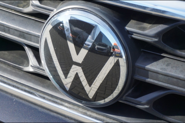 Volkswagen T-Roc 115PK Life Edition ALLSEASONS | STOELVERWARMING | PARK.SENS