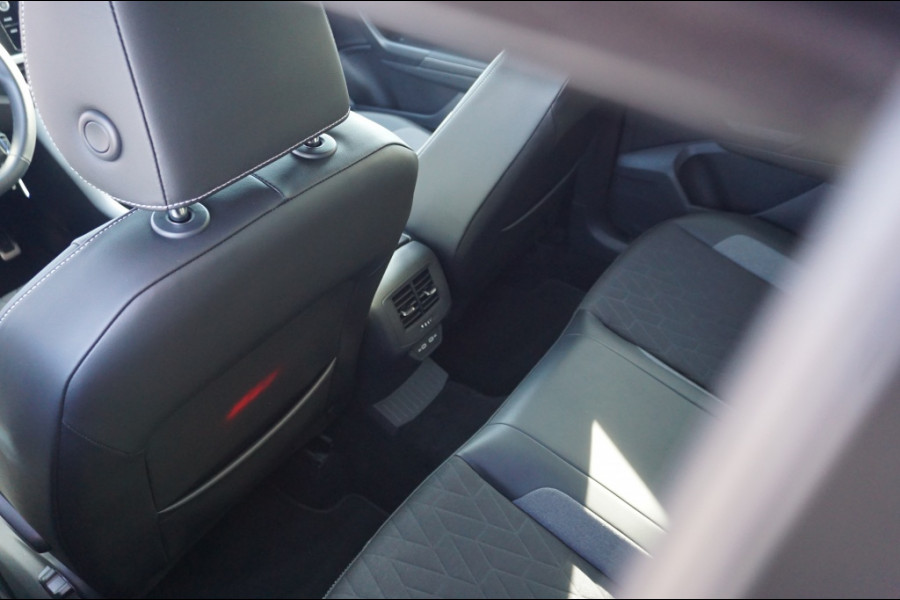 Volkswagen T-Roc 115PK Life Edition ALLSEASONS | STOELVERWARMING | PARK.SENS