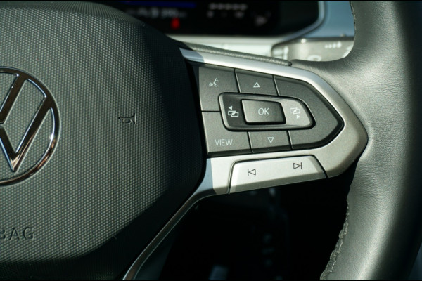 Volkswagen T-Roc 115PK Life Edition ALLSEASONS | STOELVERWARMING | PARK.SENS