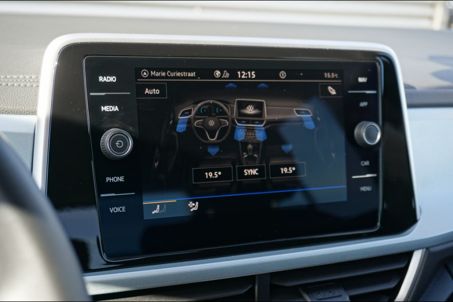 Volkswagen T-Roc 115PK Life Edition ALLSEASONS | STOELVERWARMING | PARK.SENS