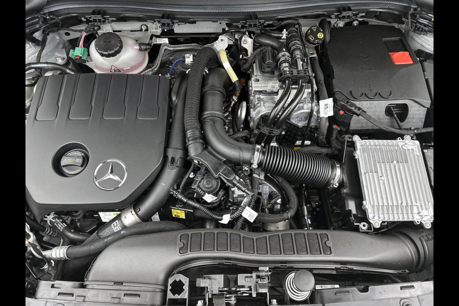 Mercedes-Benz GLA 250 e Business Solution AMG | AMG Line Plus pakket | Head-up display | Panoramaschuifdak | 360° camera | 20 inch AMG velgen | memorypakket | MULTIBEAM LED | Augmented Reality navigatie |