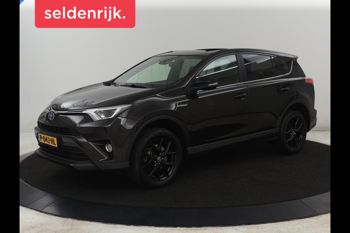 Toyota RAV4 2.5 Hybrid Black Edition | Schuifdak | Trekhaak | Adaptive cruise | Camera | Navigatie | Climate control | Bluetooth | 18'' | Getint glas