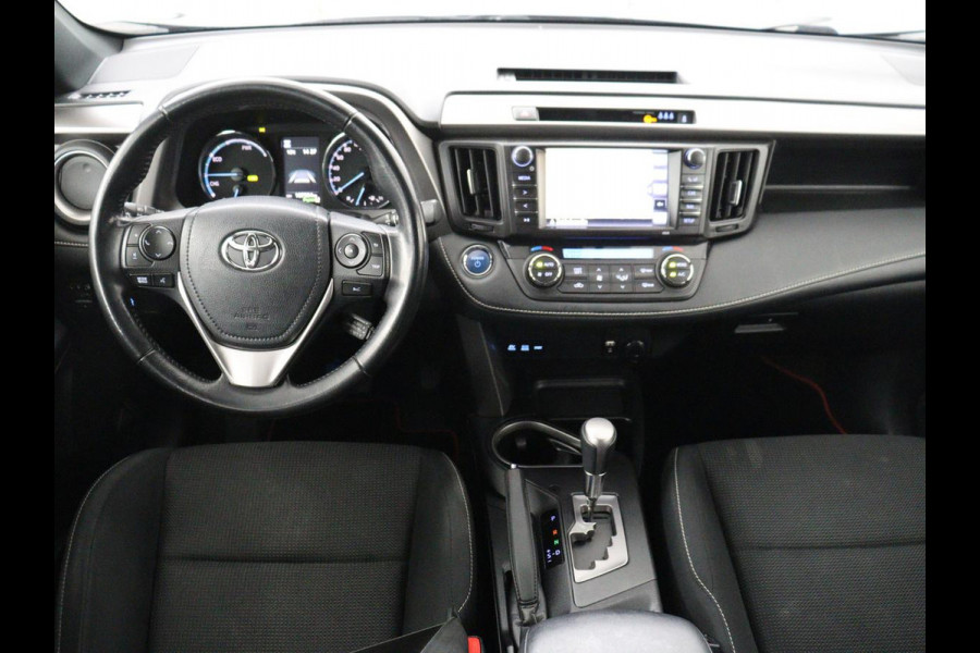 Toyota RAV4 2.5 Hybrid Black Edition | Schuifdak | Trekhaak | Adaptive cruise | Camera | Navigatie | Climate control | Bluetooth | 18'' | Getint glas