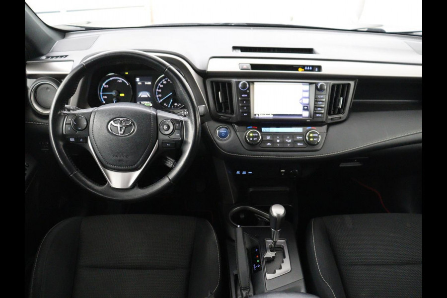 Toyota RAV4 2.5 Hybrid Black Edition | Schuifdak | Trekhaak | Adaptive cruise | Camera | Navigatie | Climate control | Bluetooth | 18'' | Getint glas