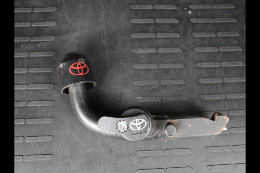 Toyota RAV4 2.5 Hybrid Black Edition | Schuifdak | Trekhaak | Adaptive cruise | Camera | Navigatie | Climate control | Bluetooth | 18'' | Getint glas