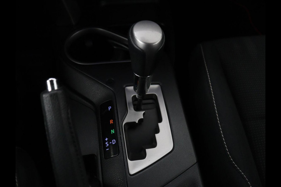 Toyota RAV4 2.5 Hybrid Black Edition | Schuifdak | Trekhaak | Adaptive cruise | Camera | Navigatie | Climate control | Bluetooth | 18'' | Getint glas