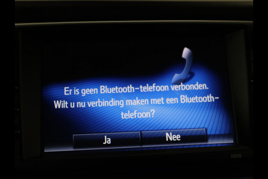 Toyota RAV4 2.5 Hybrid Black Edition | Schuifdak | Trekhaak | Adaptive cruise | Camera | Navigatie | Climate control | Bluetooth | 18'' | Getint glas