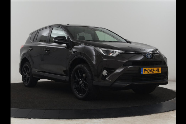 Toyota RAV4 2.5 Hybrid Black Edition | Schuifdak | Trekhaak | Adaptive cruise | Camera | Navigatie | Climate control | Bluetooth | 18'' | Getint glas