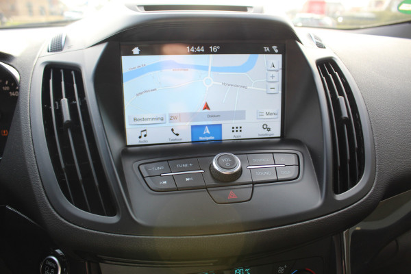 Ford Kuga 1.5 EcoBoost ST Line , 180pk , AWD , 1800kg Trekgewicht Climate control , Navigatie , Camera , Trekhaak Panorama/schuif kantel dak , Dealeronderhouden