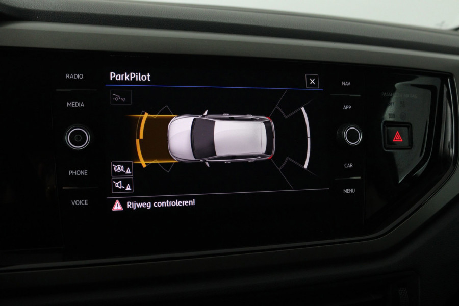 Volkswagen Polo 1.0 TSI Comfortline (NAVIGATIE, DIGITALE COCKPIT, CRUISE CONTROL ADAPTIEF, PARKEERSENSOREN)