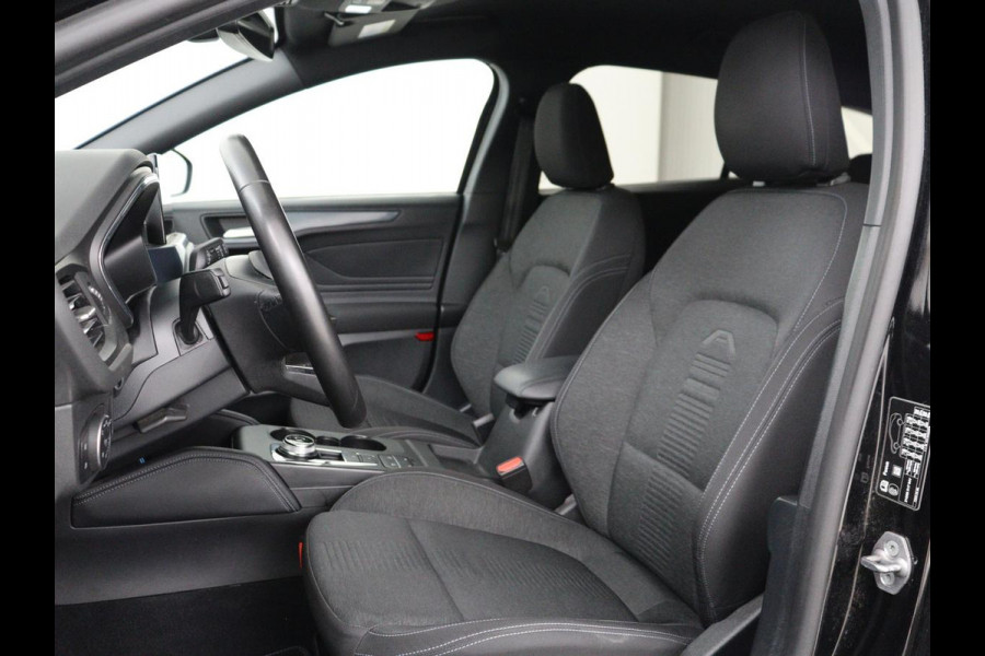 Ford Focus 1.5 EcoBoost Active X | Trekhaak | Adaptive cruise | Carplay | Camera | Digital Cockpit | Keyless | Full LED | Navigatie | Parkeerhulp | Climate control | Bluetooth