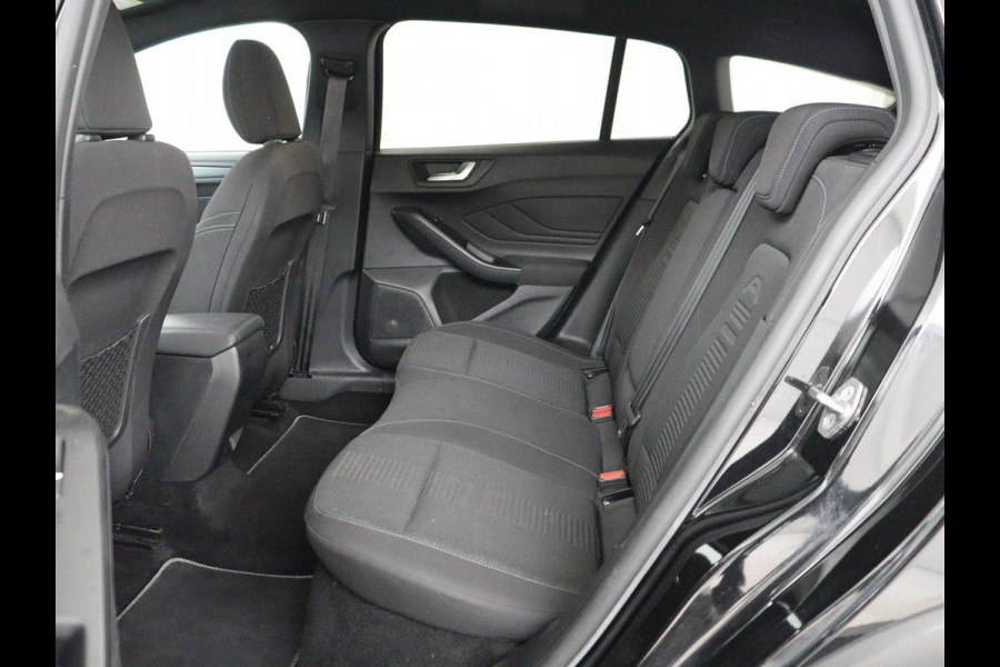 Ford Focus 1.5 EcoBoost Active X | Trekhaak | Adaptive cruise | Carplay | Camera | Digital Cockpit | Keyless | Full LED | Navigatie | Parkeerhulp | Climate control | Bluetooth