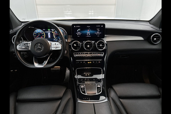 Mercedes-Benz GLC Coupé 300 e 4MATIC Plugin Hybride AMG Line | Digitale Cockpit | Leder | rode remklauwen | Panamericana Grille | Premium pakket Inclusief 24 maanden Mercedes-Benz Certified garantie voor Europa.