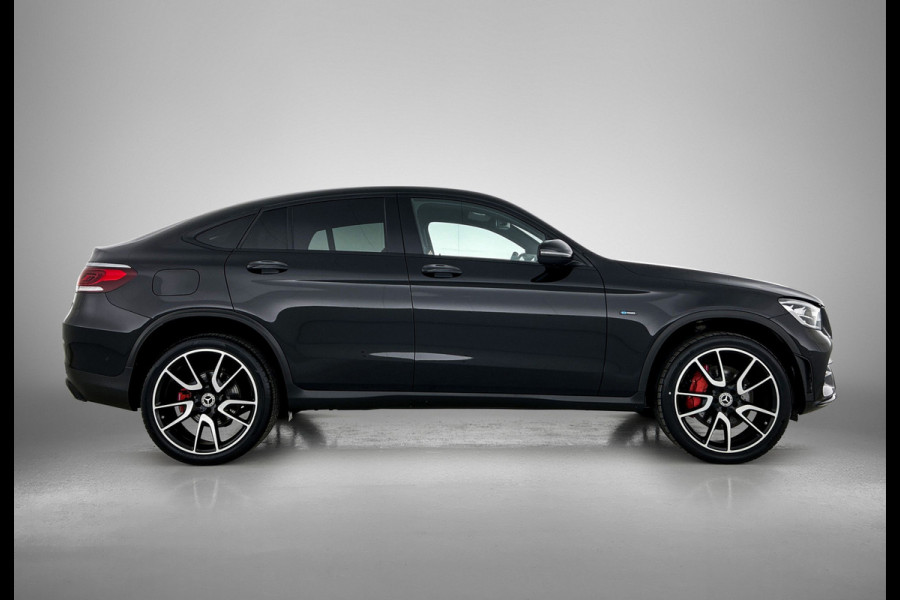 Mercedes-Benz GLC Coupé 300 e 4MATIC Plugin Hybride AMG Line | Digitale Cockpit | Leder | rode remklauwen | Panamericana Grille | Premium pakket Inclusief 24 maanden Mercedes-Benz Certified garantie voor Europa.