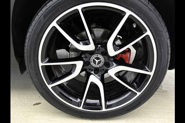 Mercedes-Benz GLC Coupé 300 e 4MATIC Plugin Hybride AMG Line | Digitale Cockpit | Leder | rode remklauwen | Panamericana Grille | Premium pakket Inclusief 24 maanden Mercedes-Benz Certified garantie voor Europa.