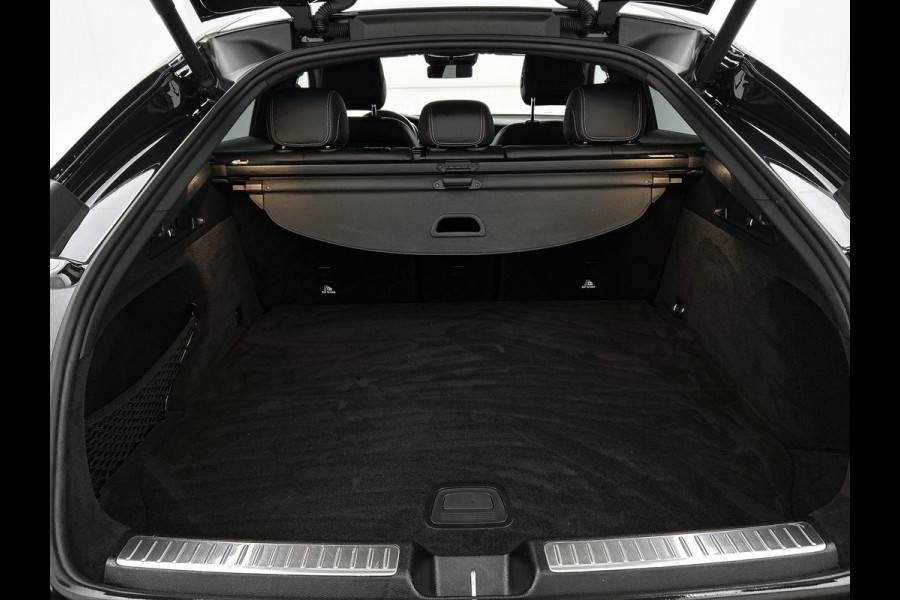 Mercedes-Benz GLC Coupé 300 e 4MATIC Plugin Hybride AMG Line | Digitale Cockpit | Leder | rode remklauwen | Panamericana Grille | Premium pakket Inclusief 24 maanden Mercedes-Benz Certified garantie voor Europa.