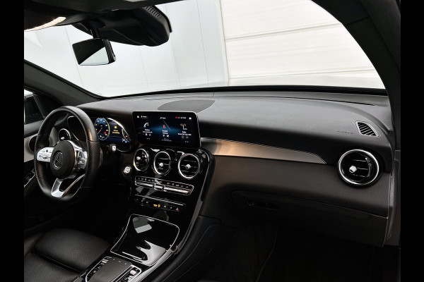 Mercedes-Benz GLC Coupé 300 e 4MATIC Plugin Hybride AMG Line | Digitale Cockpit | Leder | rode remklauwen | Panamericana Grille | Premium pakket Inclusief 24 maanden Mercedes-Benz Certified garantie voor Europa.