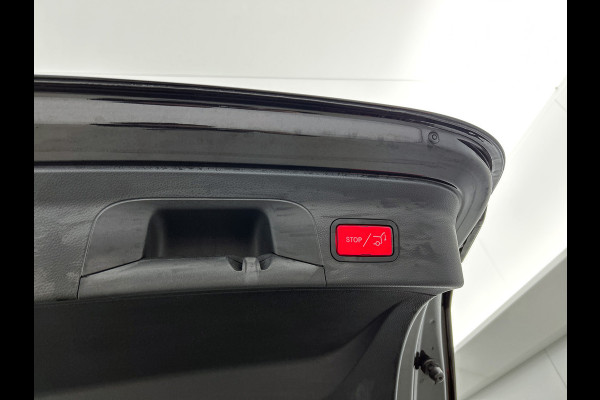 Mercedes-Benz GLC Coupé 300 e 4MATIC Plugin Hybride AMG Line | Digitale Cockpit | Leder | rode remklauwen | Panamericana Grille | Premium pakket Inclusief 24 maanden Mercedes-Benz Certified garantie voor Europa.