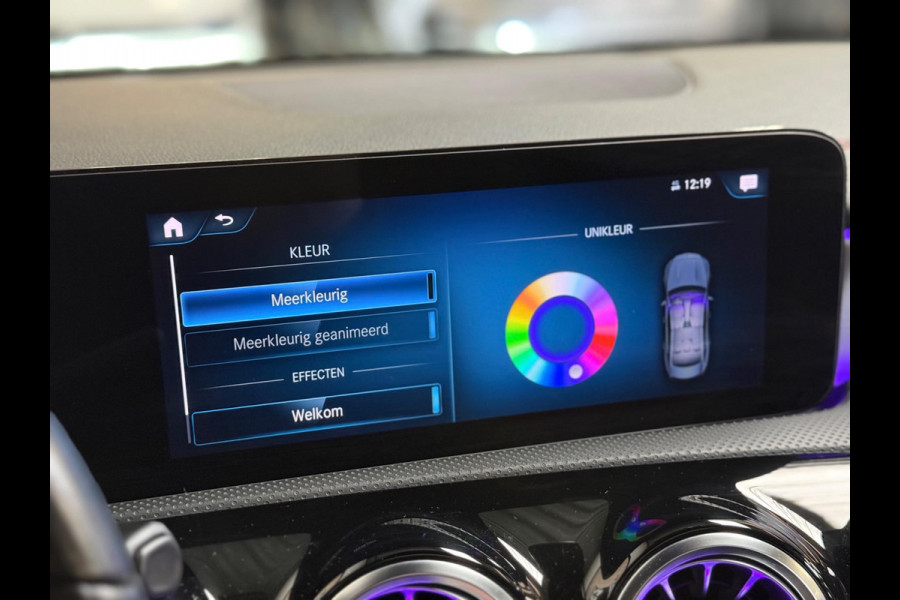 Mercedes-Benz CLA-Klasse 200 Business Solution AMG | Pano | Memory | Multibeam | Keyless | Sfeerverlichting