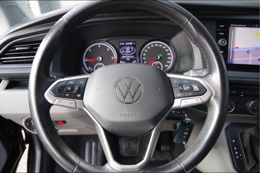 Volkswagen Transporter 2.0 TDI L2 3-ZITS, AUT. LED, 2X SCHUIFDEUR, TREKHAAK, STOELVERWARMING, CAMERA, ADAPT. CRUISE, AIRCO