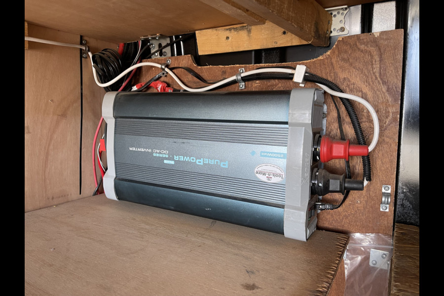 Renault Master T35 2.3 dCi 150pk L3H3 Energy Comfort / vaste prijs rijklaar € 21.950 ex btw / lease vanaf € 358 / ideaal voor camper ombouw / omvormer / standkachel / trekhaak