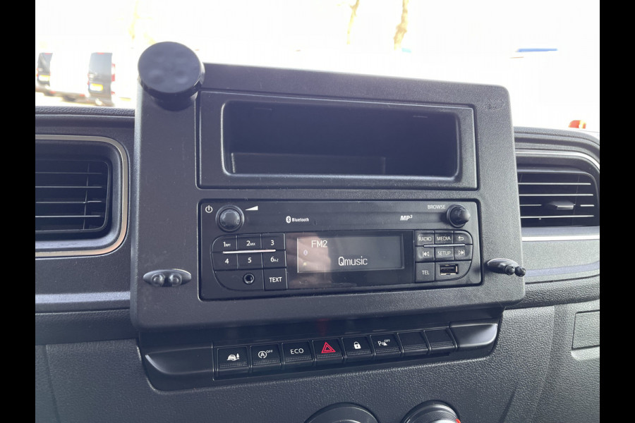 Renault Master T35 2.3 dCi 150pk L3H3 Energy Comfort / vaste prijs rijklaar € 21.950 ex btw / lease vanaf € 358 / ideaal voor camper ombouw / omvormer / standkachel / trekhaak