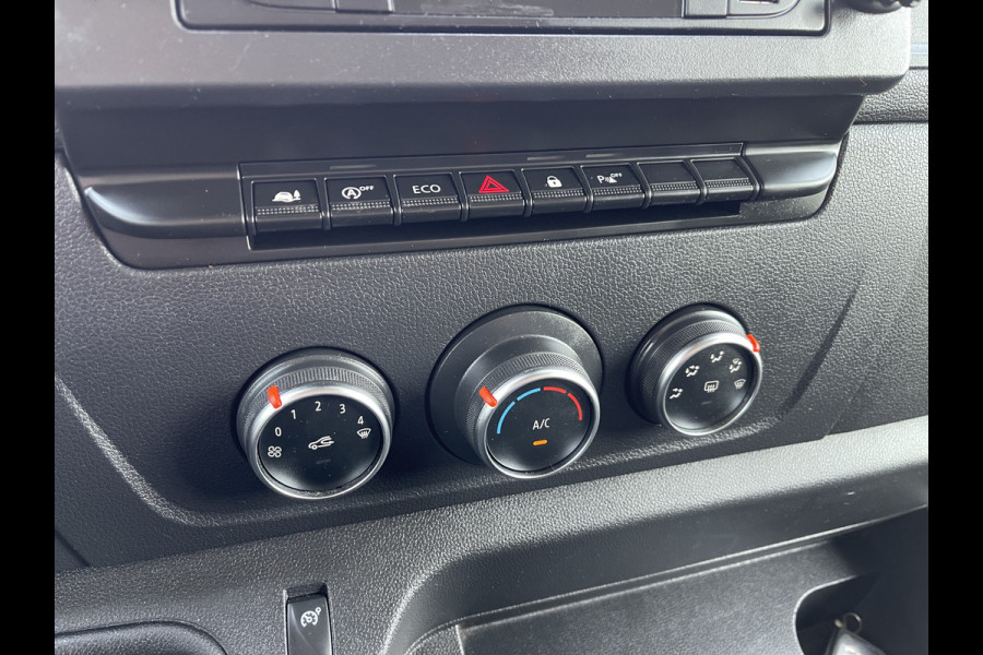 Renault Master T35 2.3 dCi 150pk L3H3 Energy Comfort / vaste prijs rijklaar € 21.950 ex btw / lease vanaf € 358 / ideaal voor camper ombouw / omvormer / standkachel / trekhaak