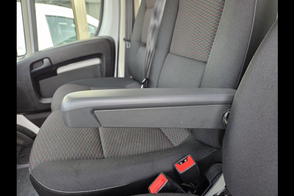 Peugeot Boxer 2.2 BlueHDI 140Pk L4H2 Airco Navi PDC Cruise control Achteruitrijcamera