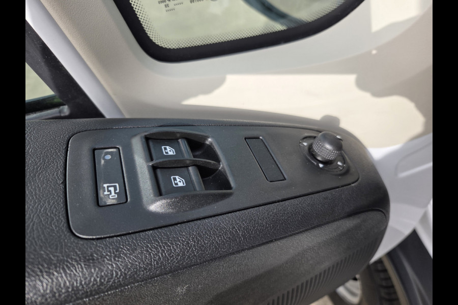 Peugeot Boxer 2.2 BlueHDI 140Pk L4H2 Airco Navi PDC Cruise control Achteruitrijcamera